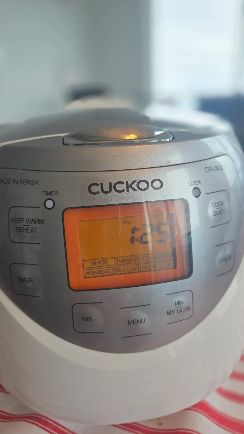 Cuckoo CR-0632F Multifunctional Electric Rice Cooker and Warmer image indicator(2)