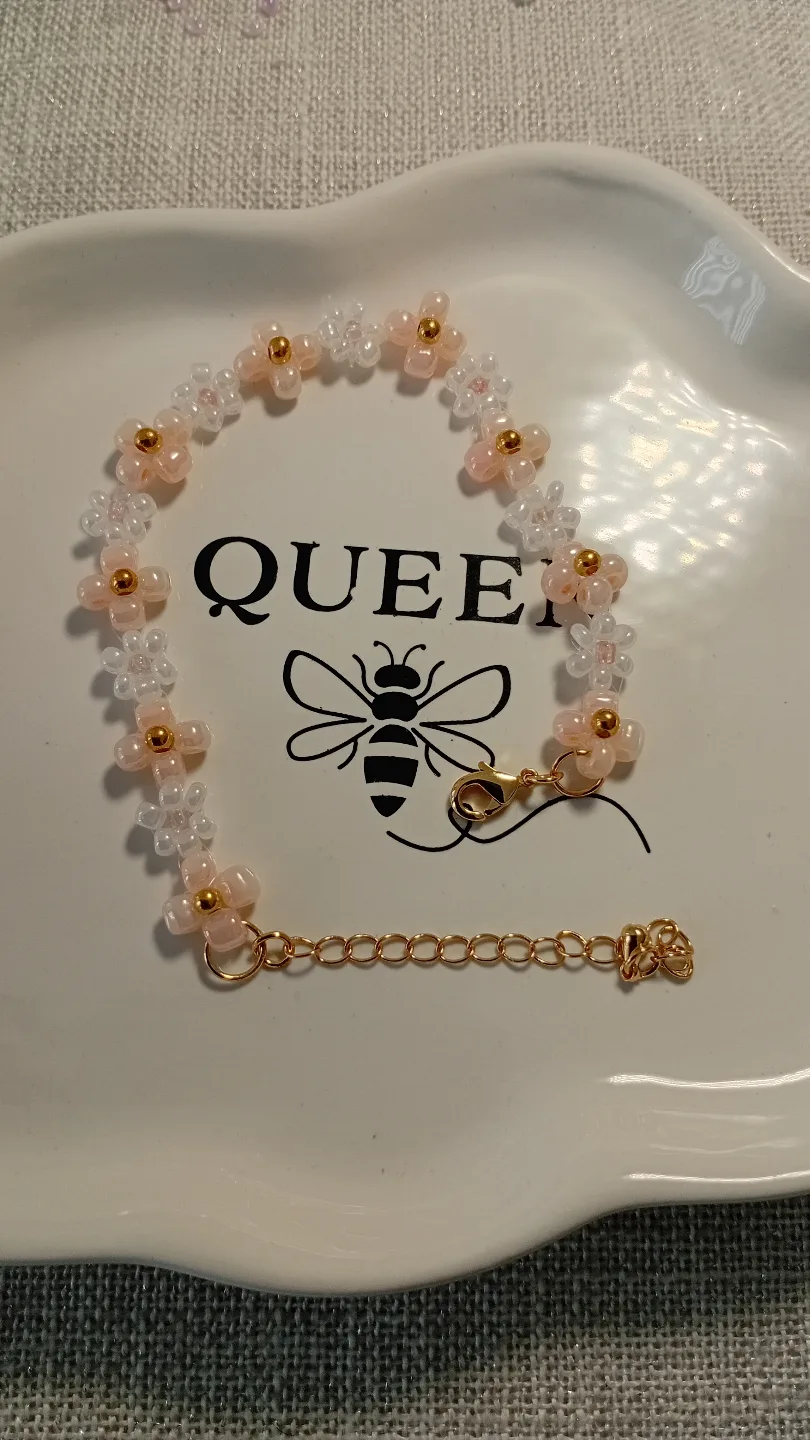 Beaded Flower Bracelet thumbnail