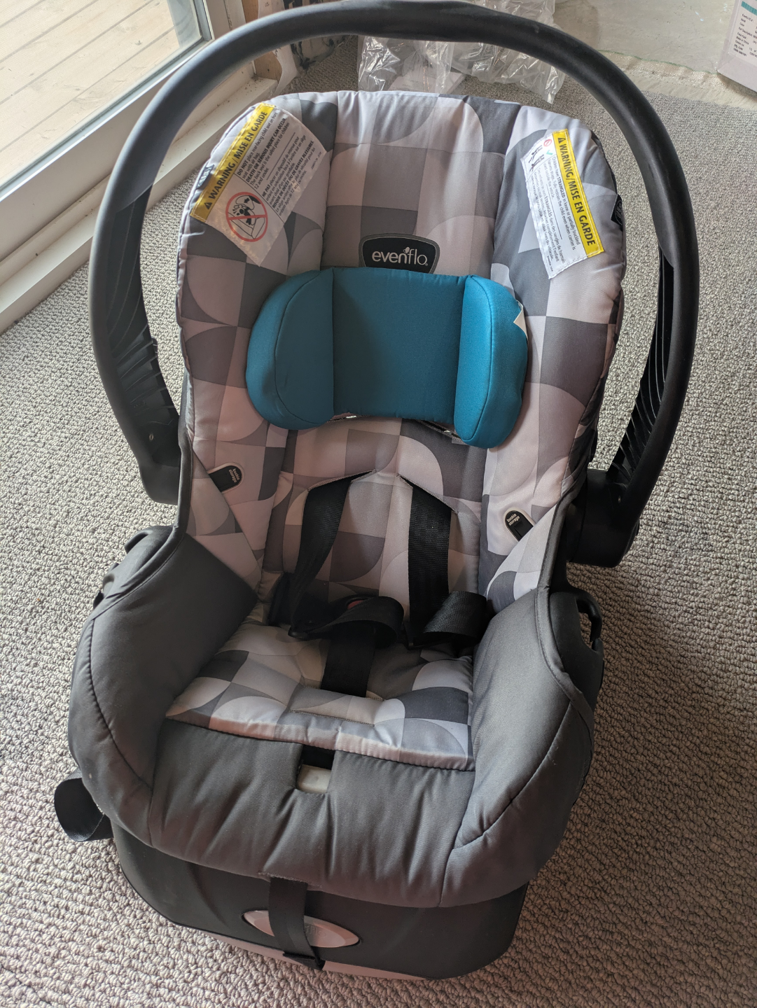 Evenflo Embrace Infant Car Seat - photo 2
