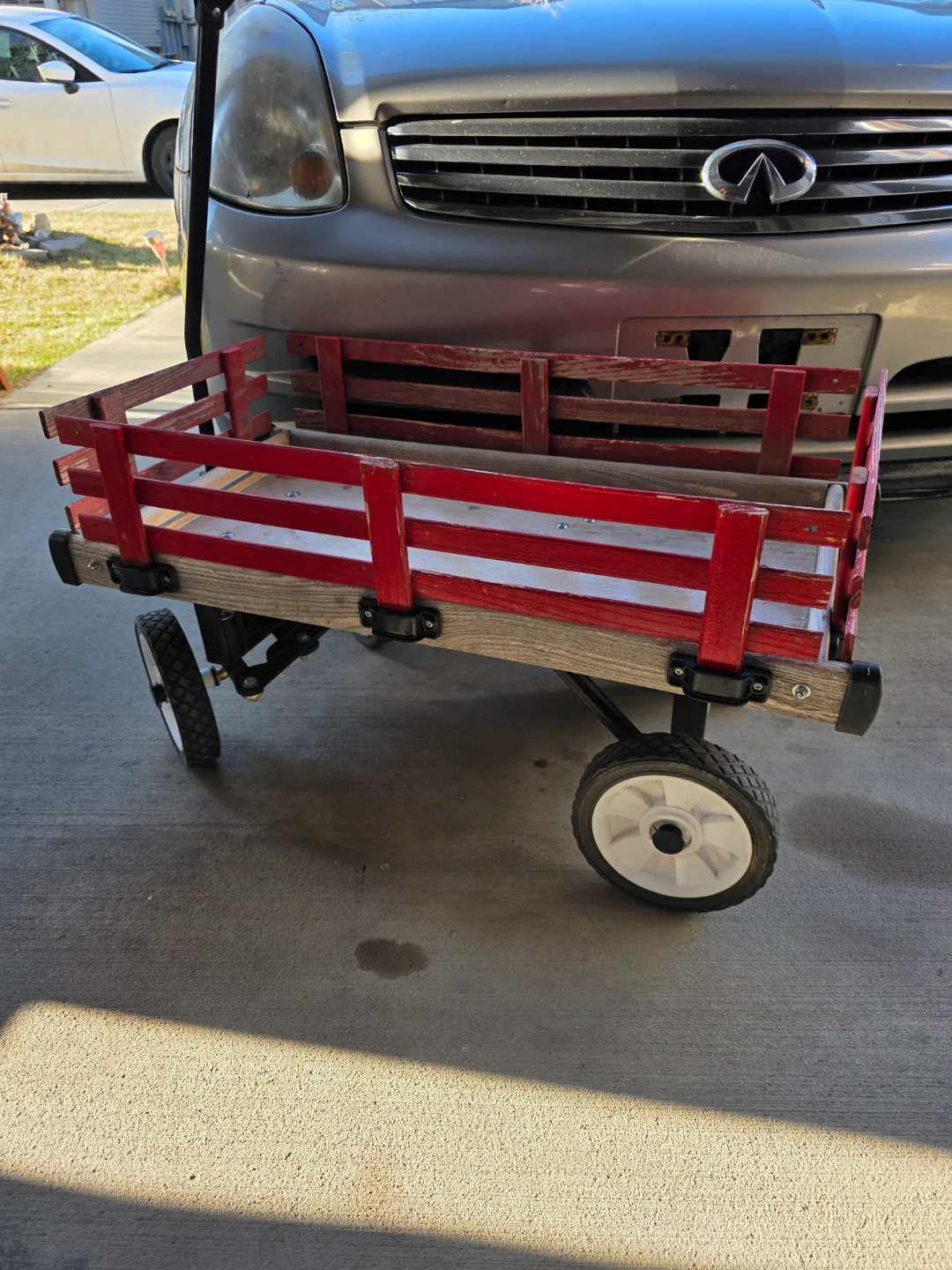 Red Radio Flyer Wagon thumbnail