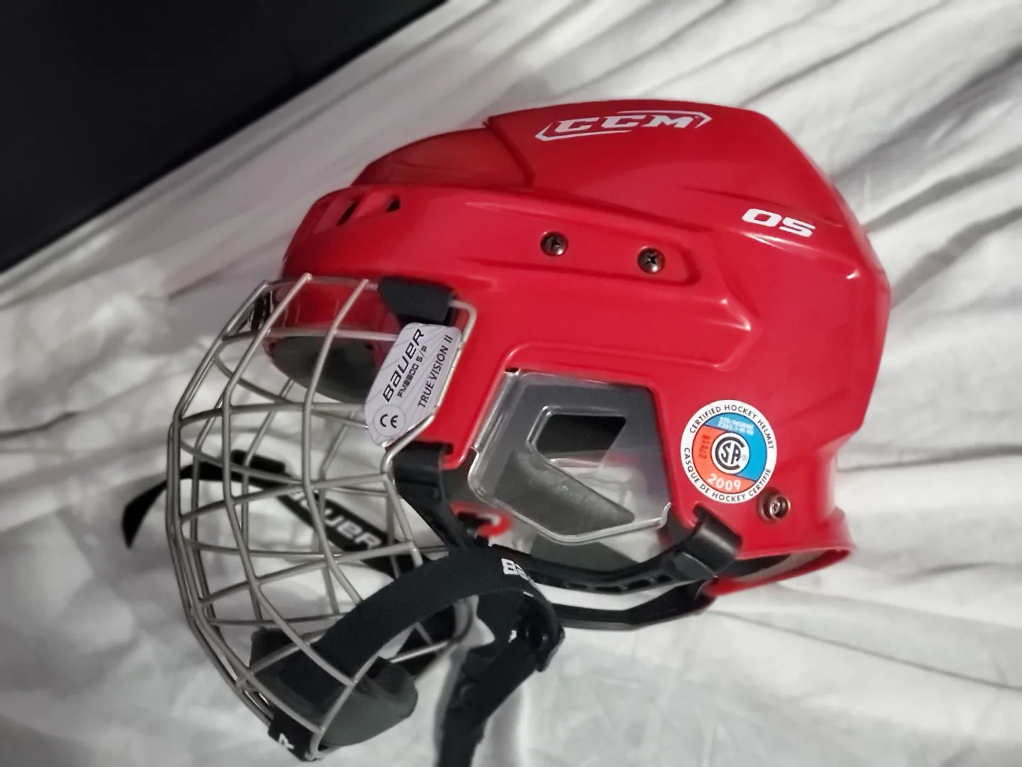 Lot of used ice skates image indicator(6)