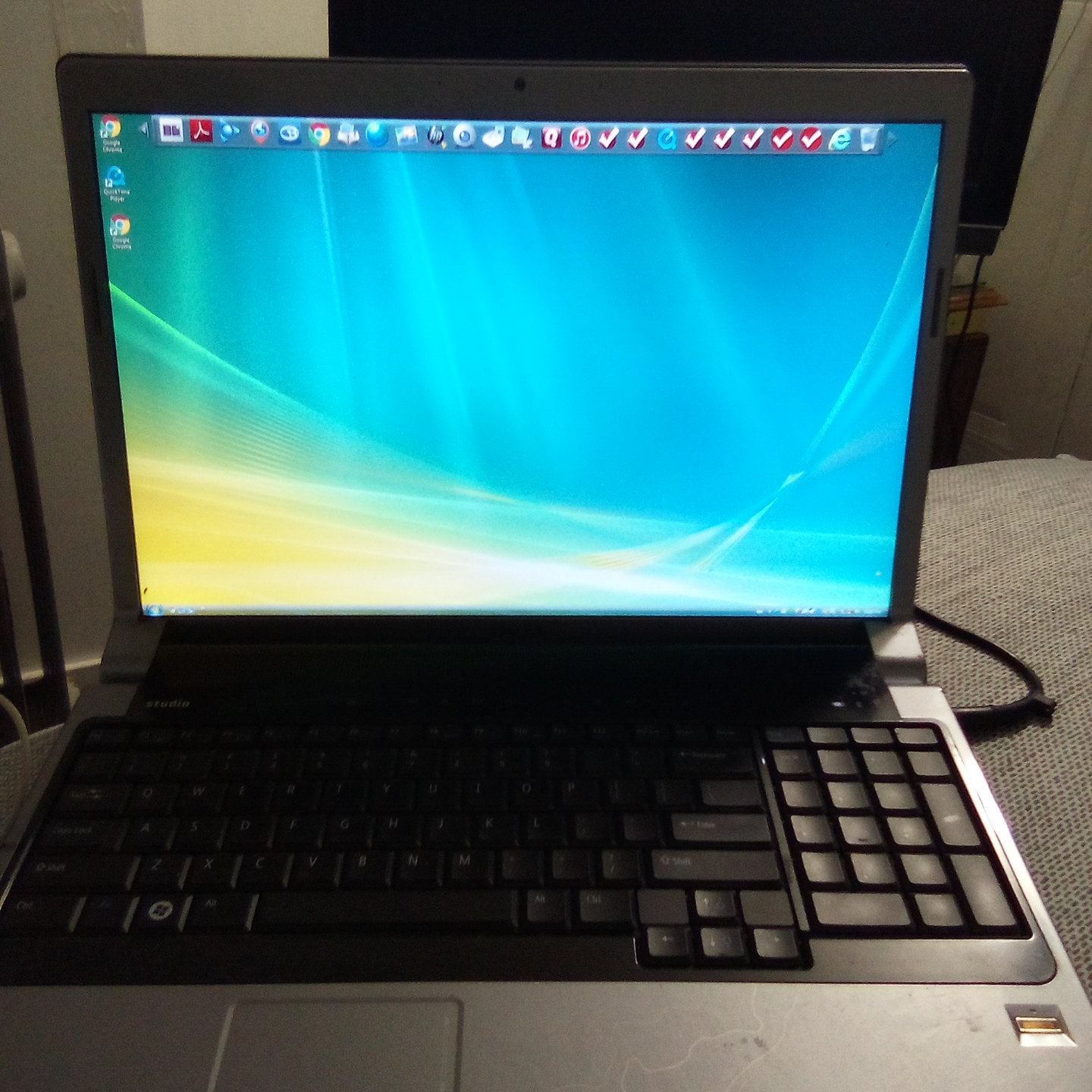 Dell Gaming Satellite Laptop - Older Model 2015 - photo 2