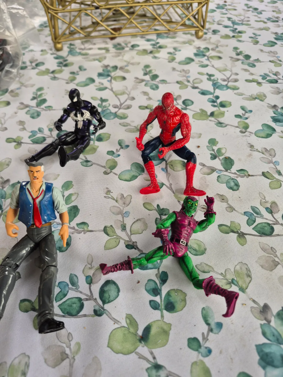 Spiderman figures image indicator(2)