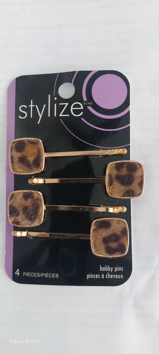 Stylize Leopard Print Bobby Pins thumbnail