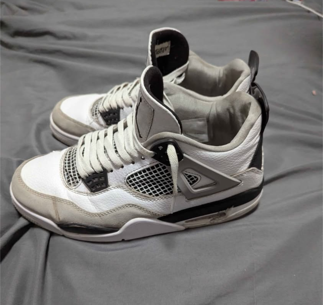 Jordan 4 military white - photo 3