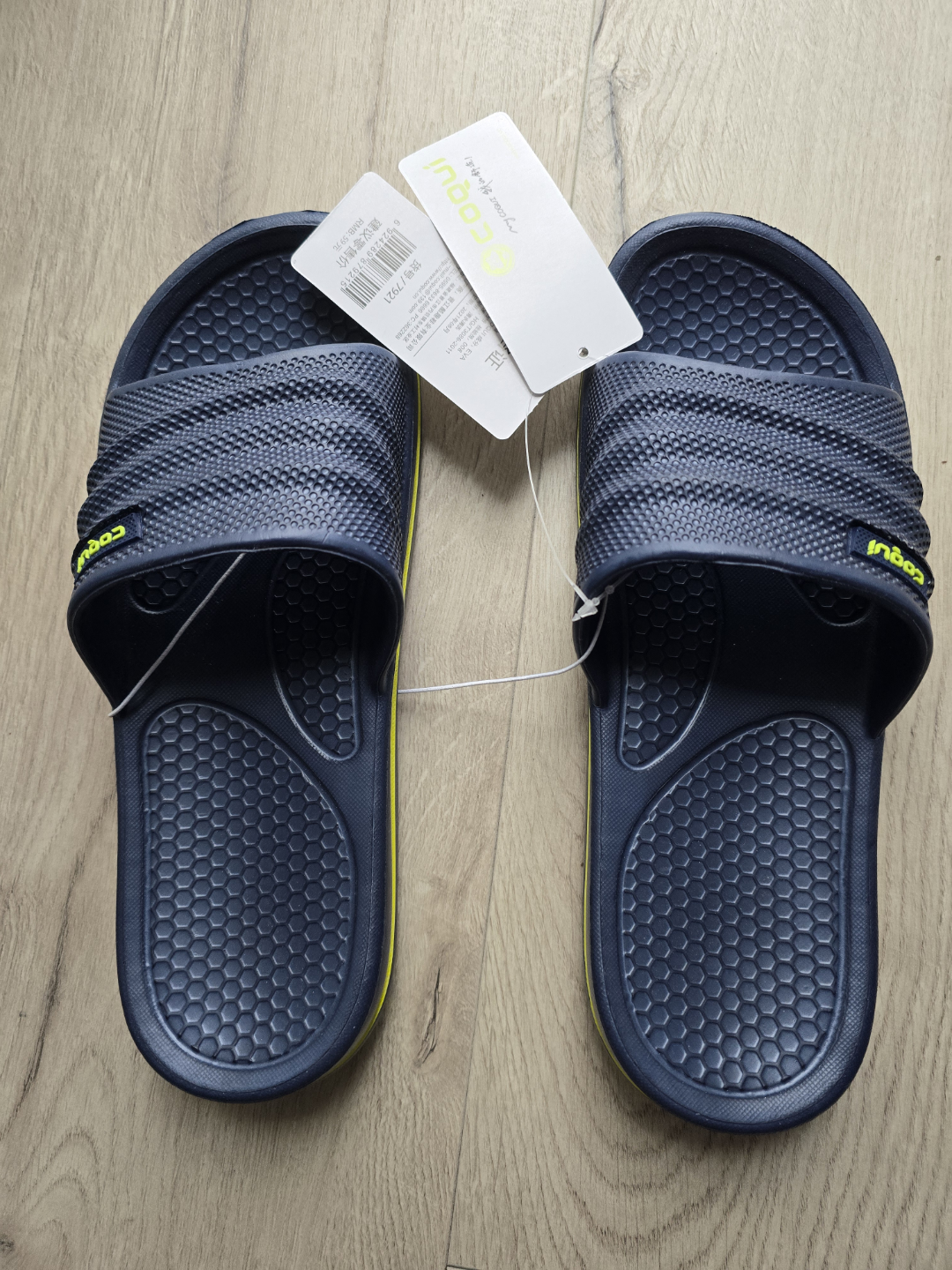 New Coolibar Men's Size 41 Navy Blue Slides