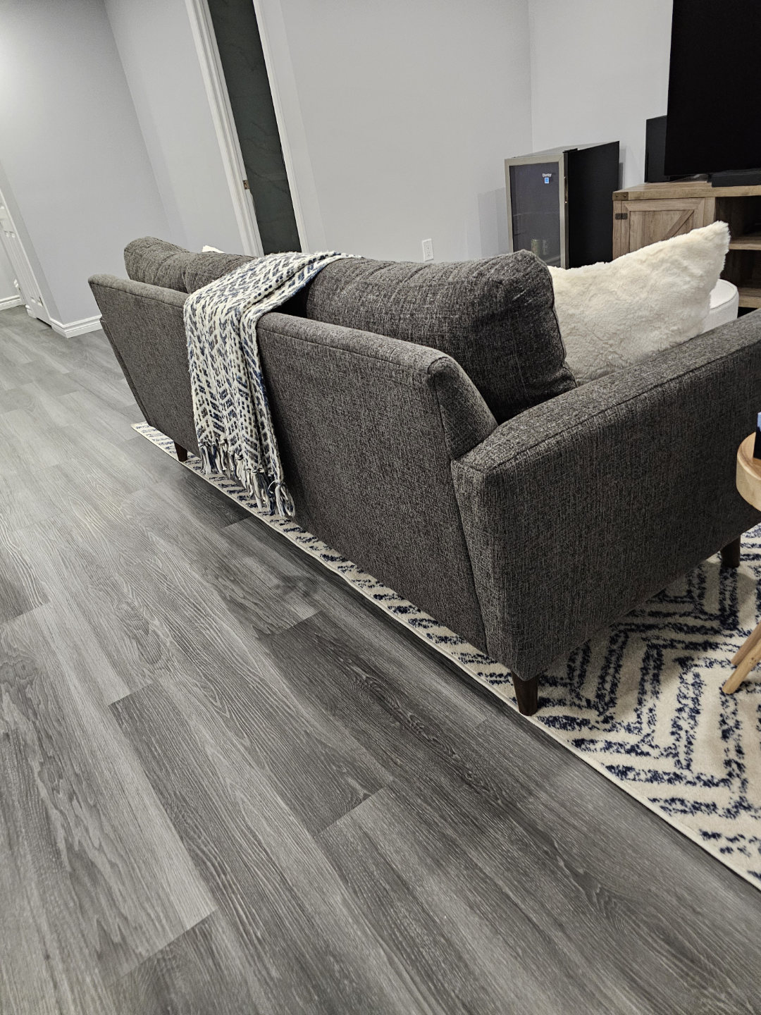 Santana Urban Barn Grey Fabric Sofa - photo 5