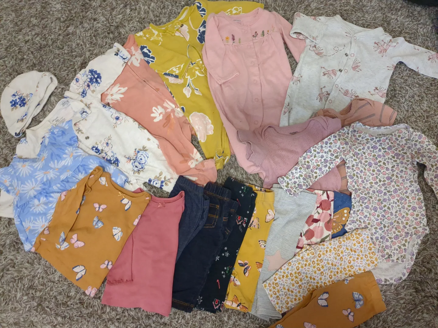 Baby Girl Clothes Bundle - Size 3 Months thumbnail