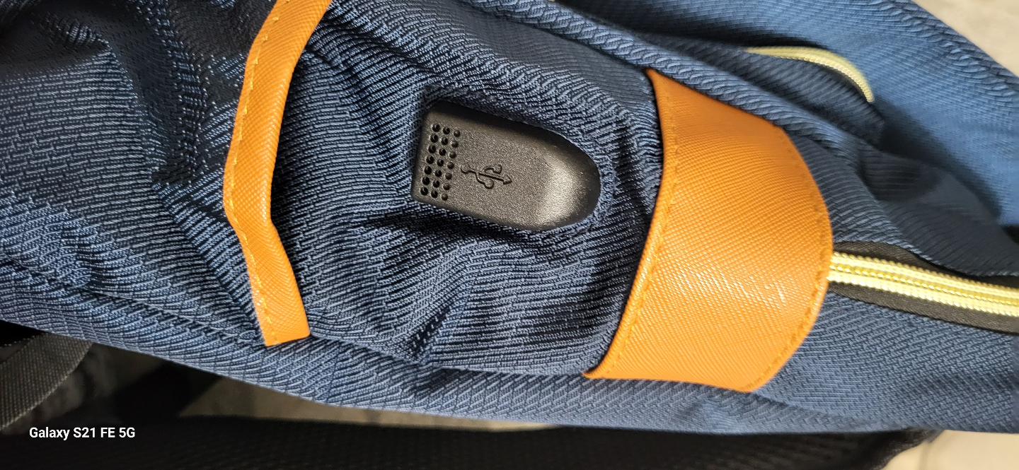 Brand New Navy Blue USB Charging Backpack - photo 3