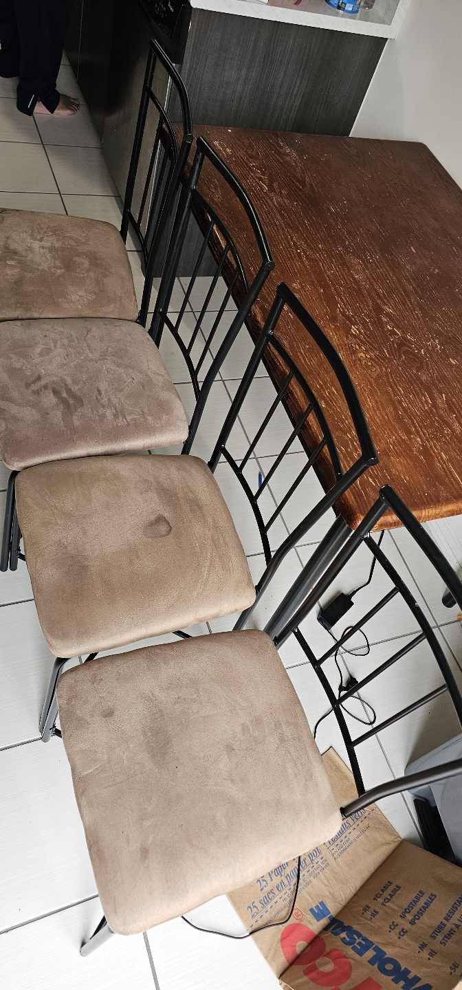 Dining Table Set - 4 Chairs - photo 3
