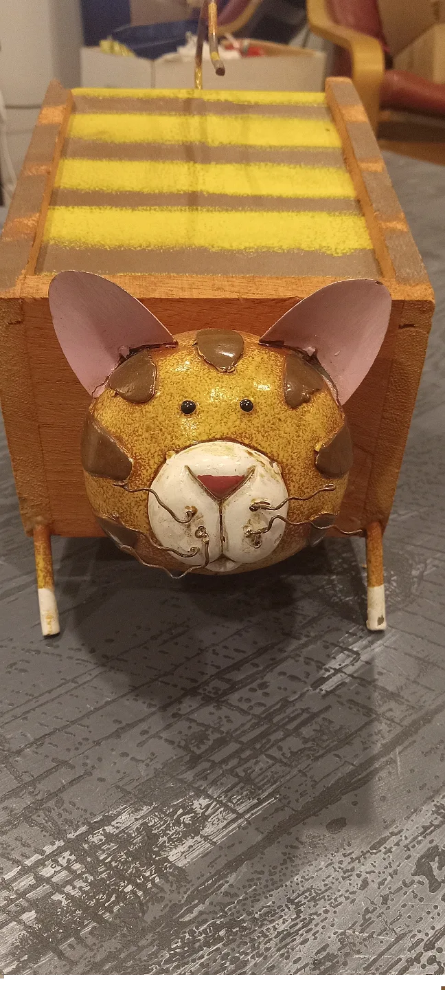 Adorable Cat-Shaped Wooden Box thumbnail