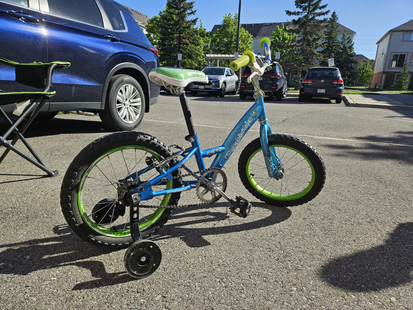 Girls' Diamondback Cobra 16-inch Bike with Training Wheels - photo 2