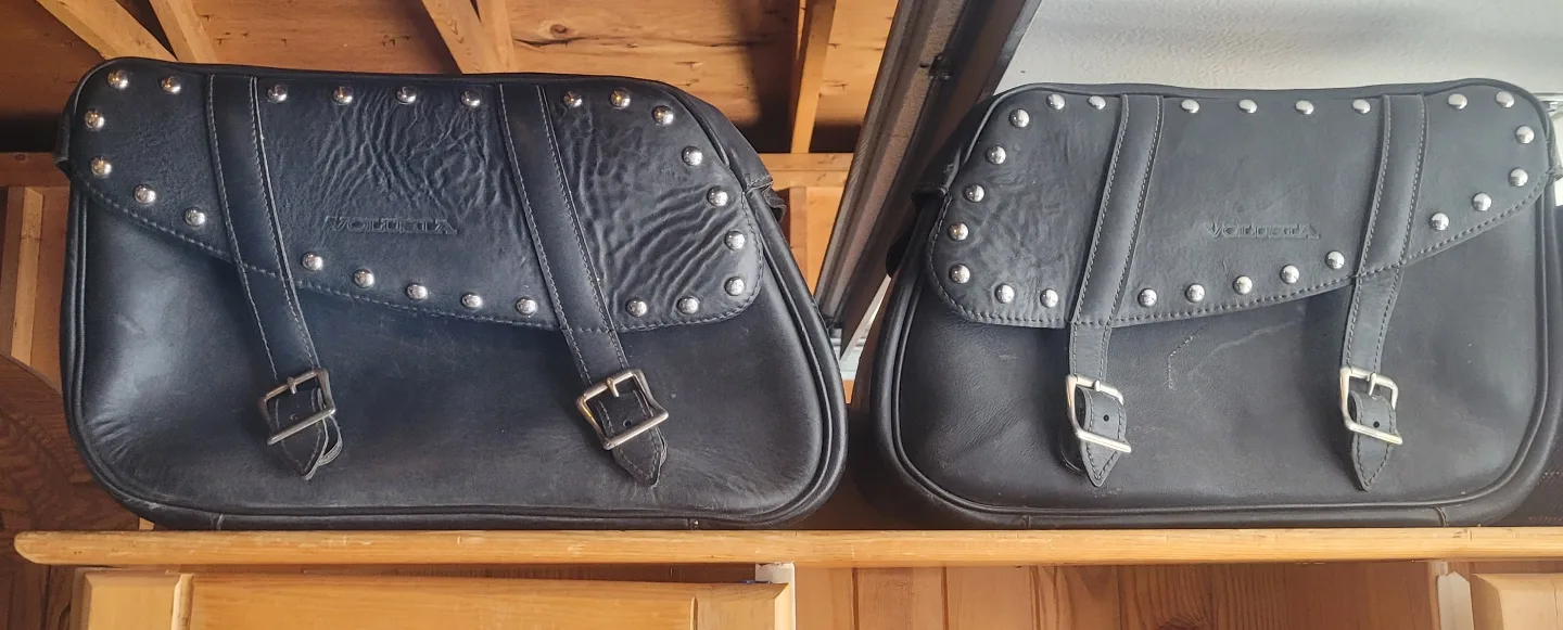 Vintage Voyager Leather Motorcycle Saddlebags thumbnail