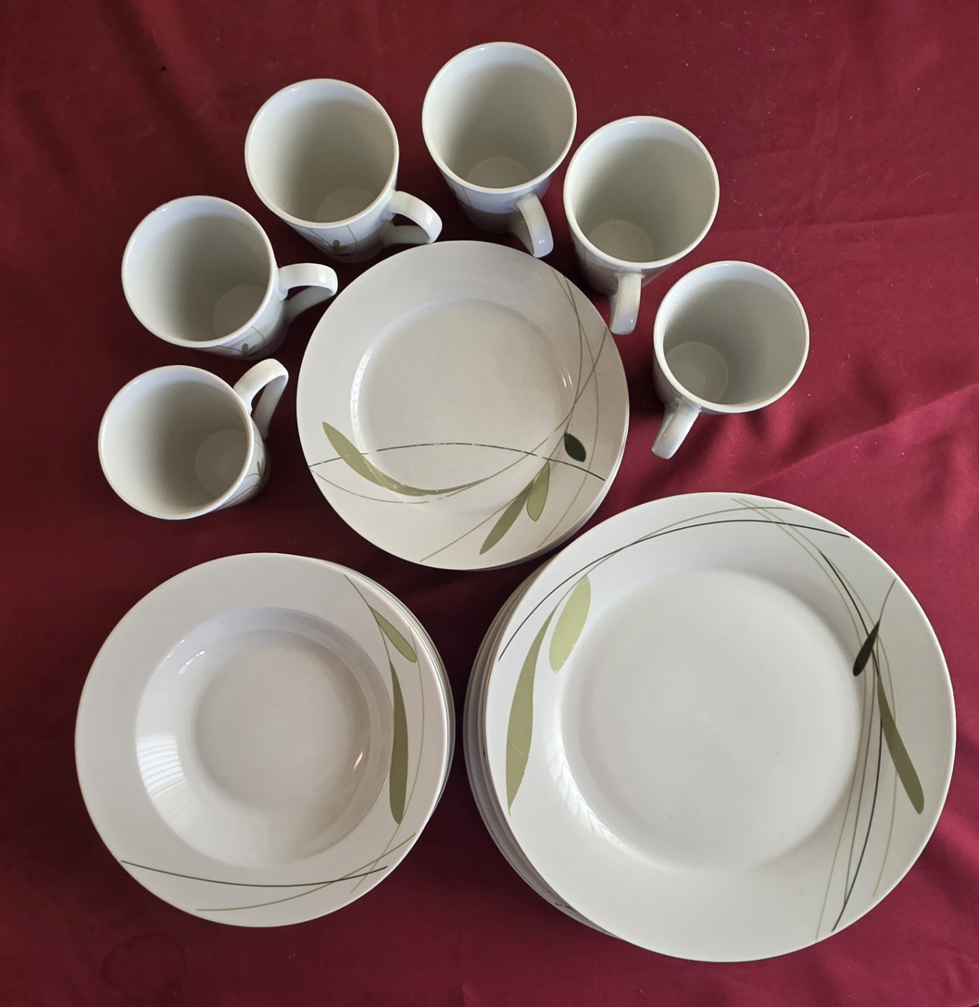 24 piece dinnerware set