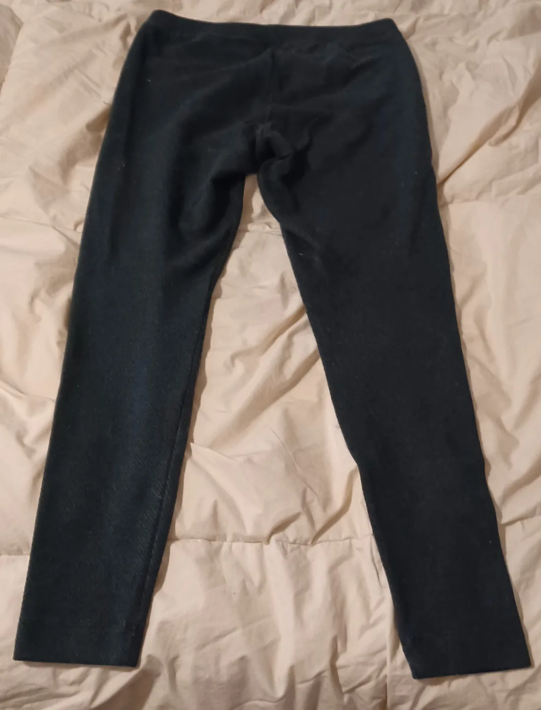 Women's Green Leggings image indicator(2)