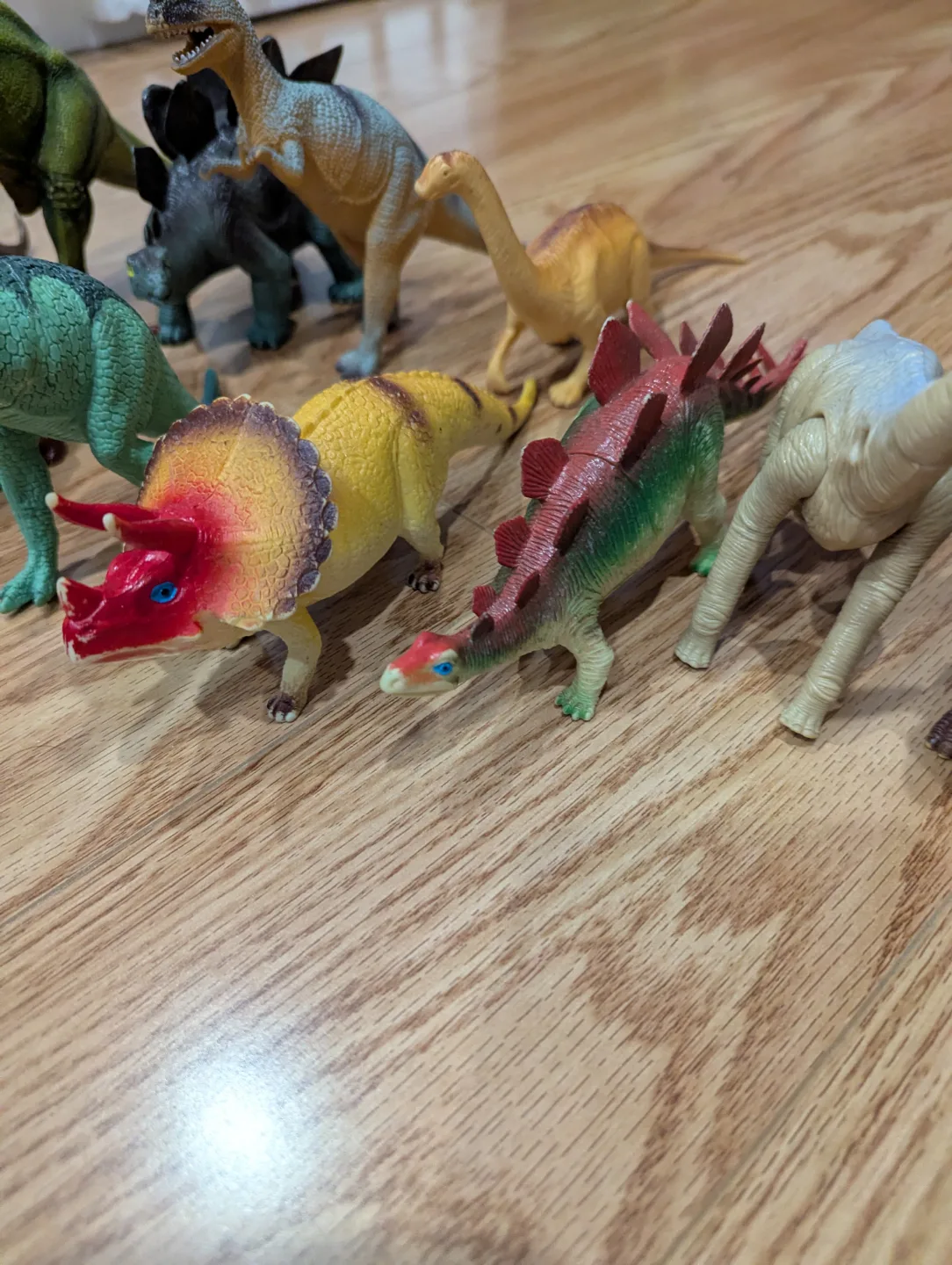 Large Collection of Dinosaur Toys image indicator(5)