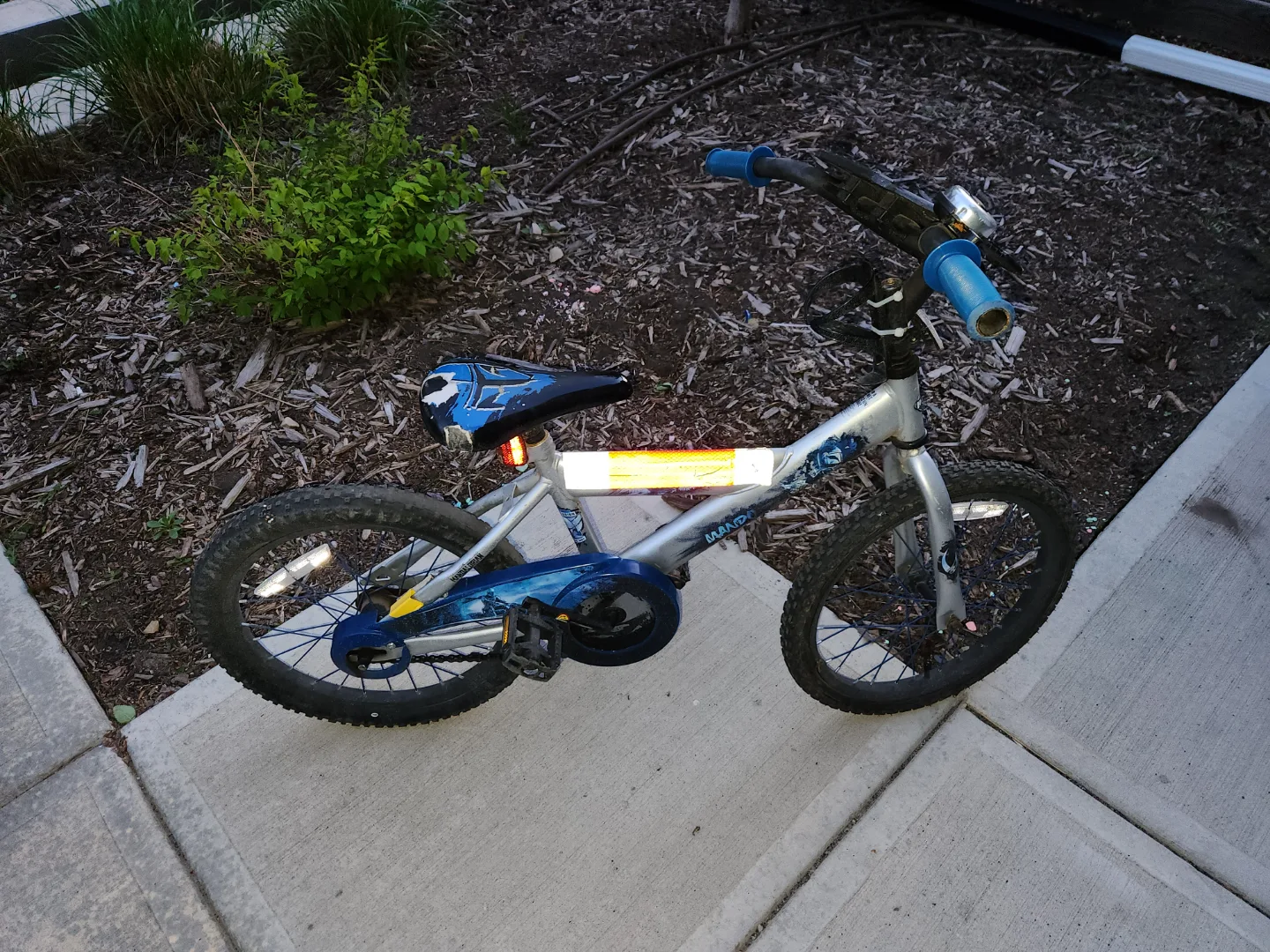 Kids' Huffy 16-inch Bike image indicator(3)