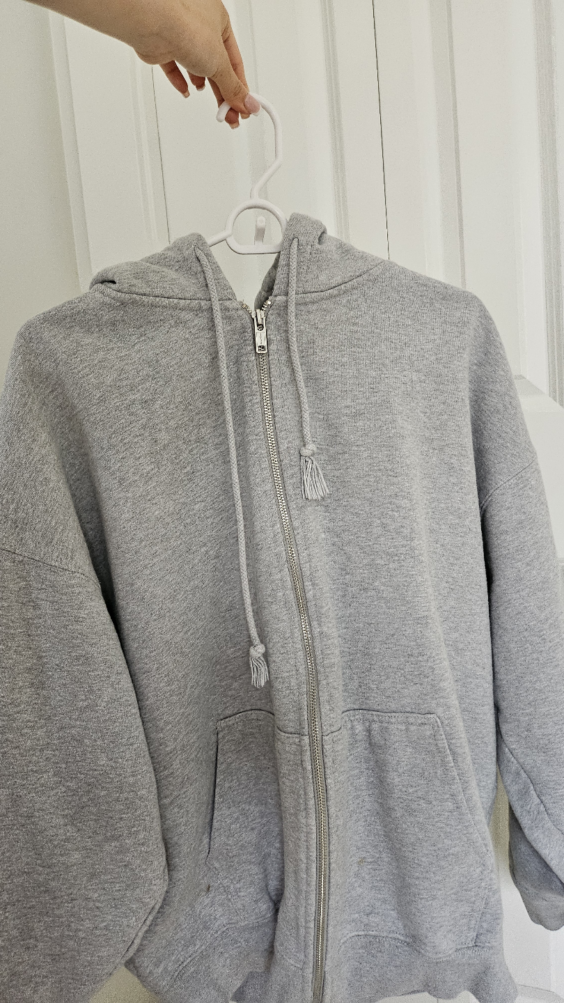 Brandy melville grey zip up hoodie - photo 2