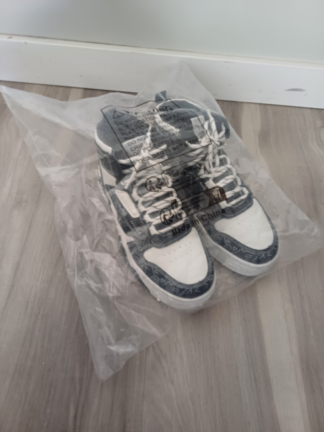 CobWart The Mainstream High-Top Sneakers