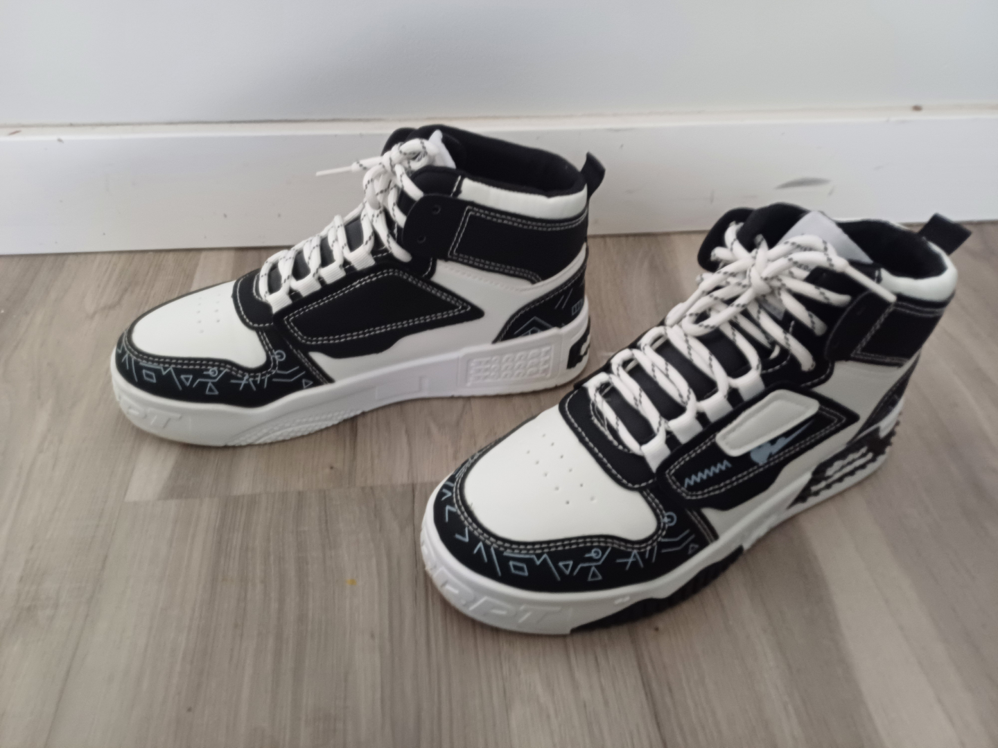 CobWart The Mainstream High-Top Sneakers - photo 3