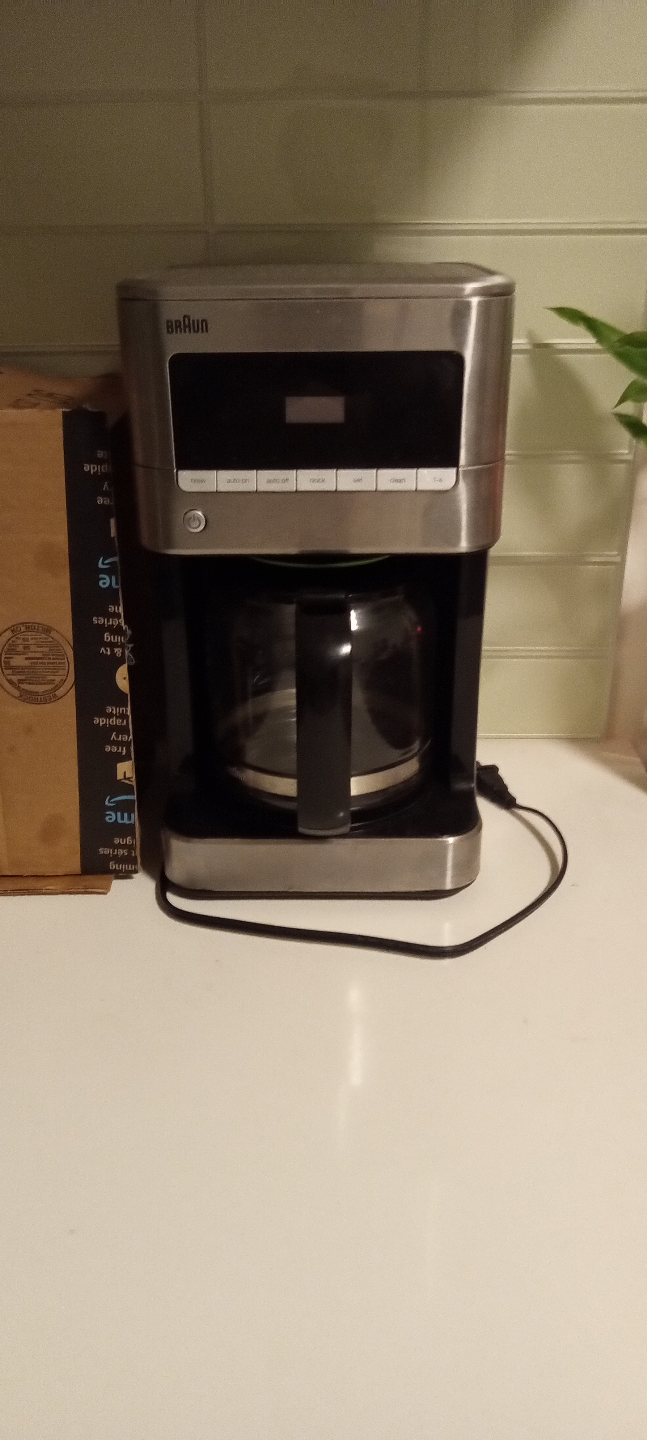 Keurig/ Braun Coffee Makers. 2 for $50 - photo 2