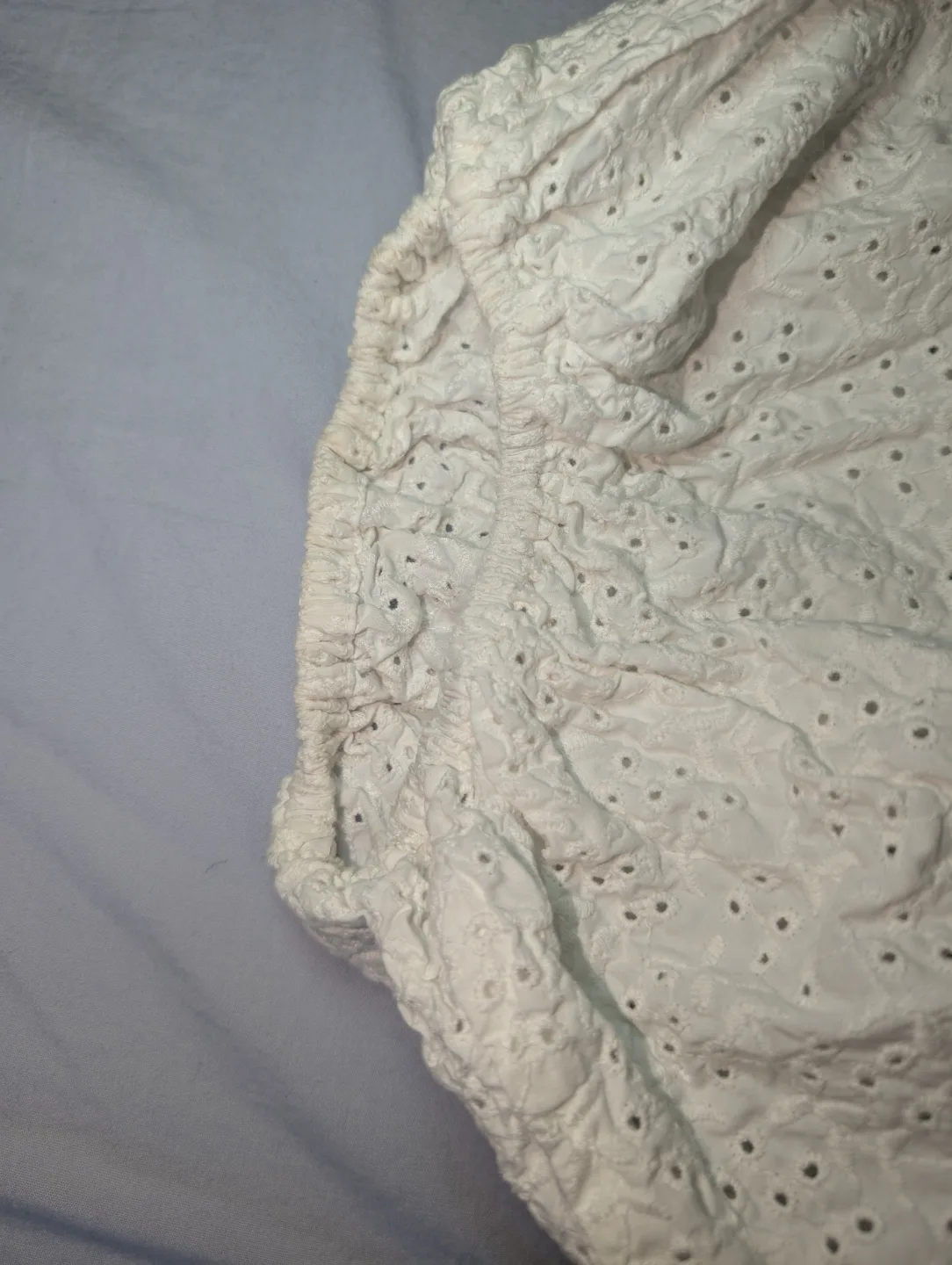 Zara White Eyelet Puff Sleeve Blouse image indicator(8)