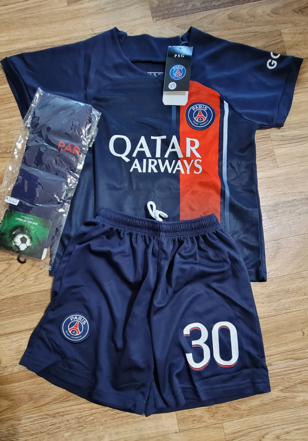 Kids Soccer Jersey Sets - Various Teams and Sizes image indicator(3)
