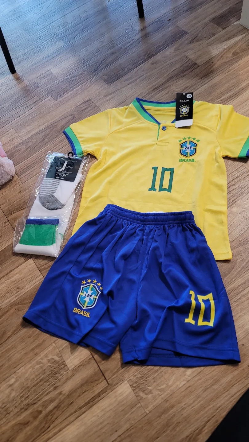 Kids Soccer Jersey Sets - Various Teams and Sizes image indicator(6)
