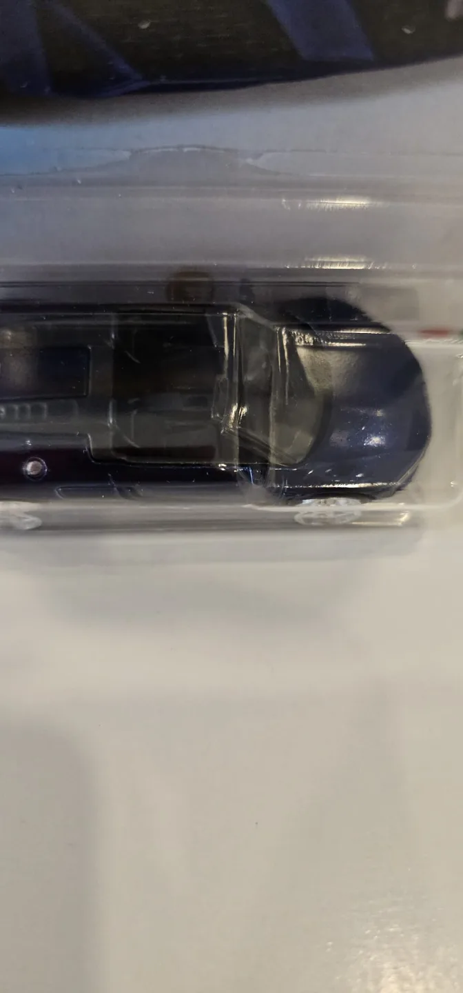 HOT WHEELS SUPER TREASURE HUNT 2019 AUDI R8 SPYDER image indicator(4)