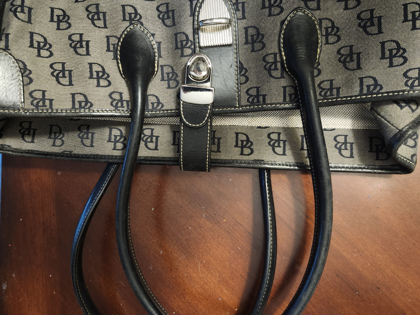 Dooney and Bourne Leather Tote Purse - photo 2