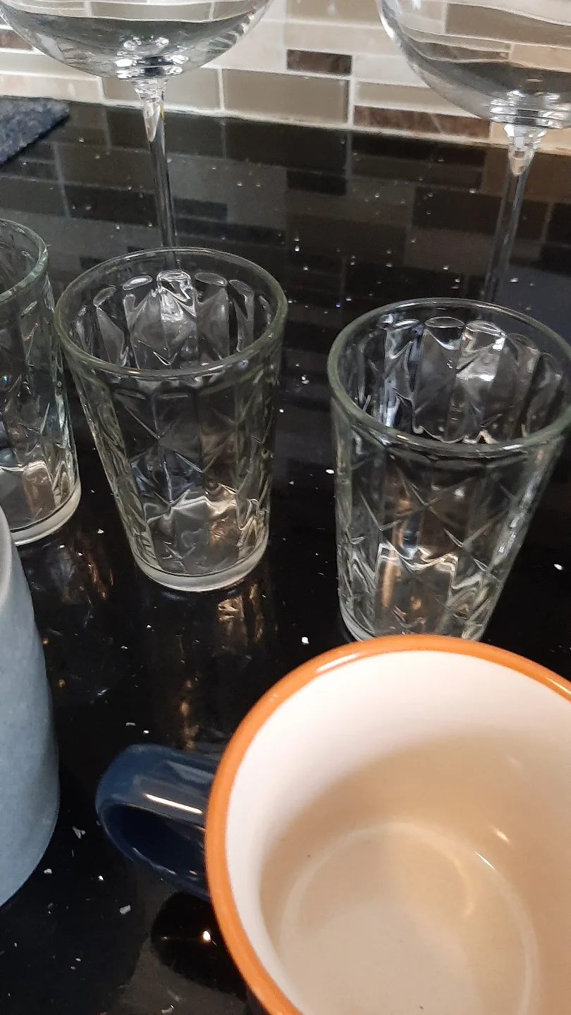 Assorted glasses & Mugs image indicator(5)