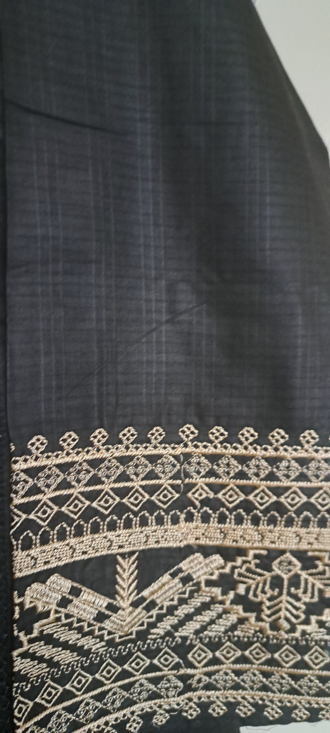 Black embroidered kurta and trouser set - photo 2