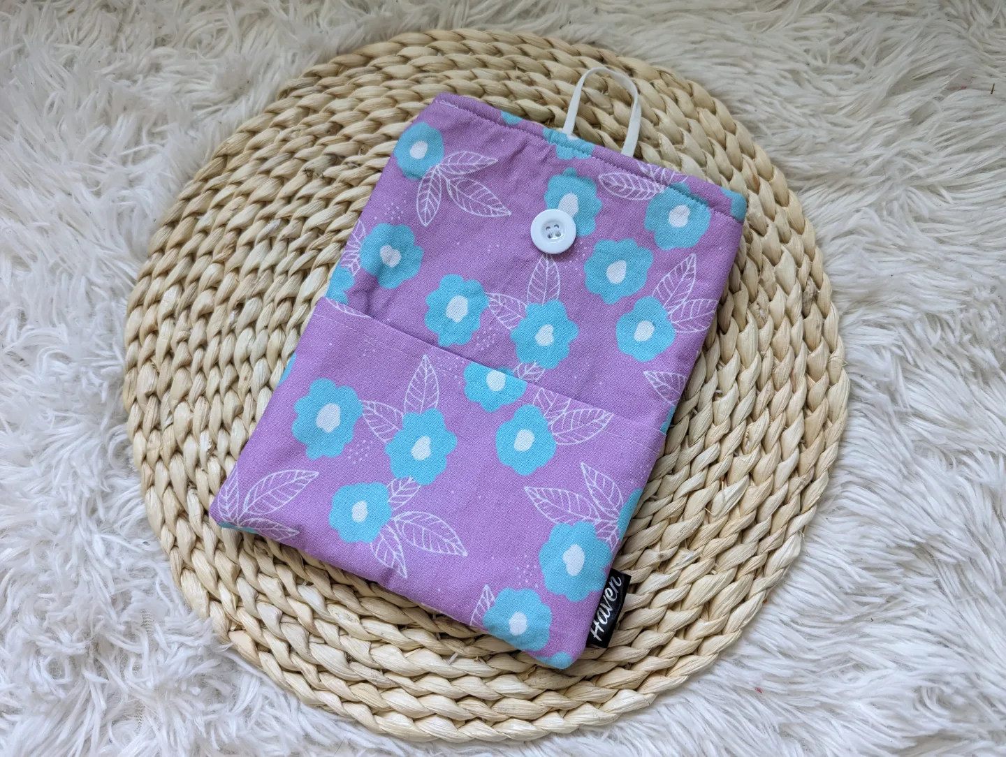 Hand made padded two pocket Kindle Kobo E reader cover. thumbnail