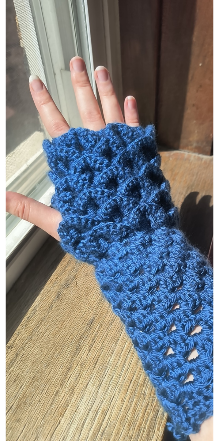 Handmade Crochet - Scaled Fingerless Gloves - photo 5