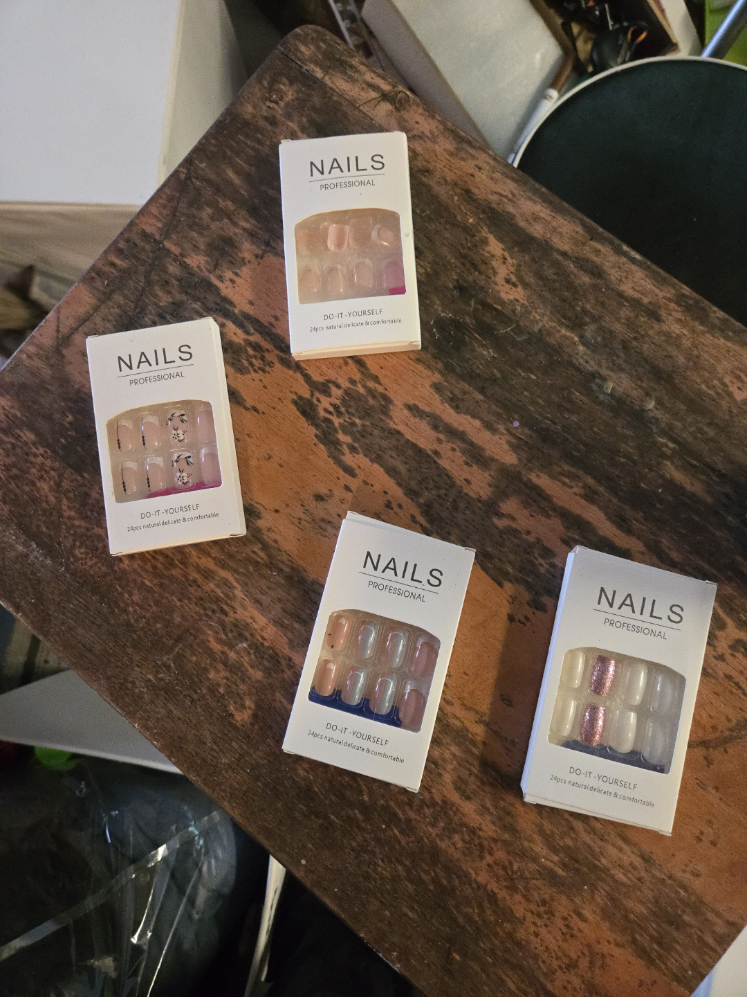 5 Boxes of Do-It-Yourself Press-On Nails - photo 2