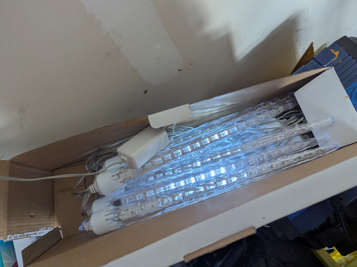 B-Line Meteor Lights - LED Icicle Lights - photo 4