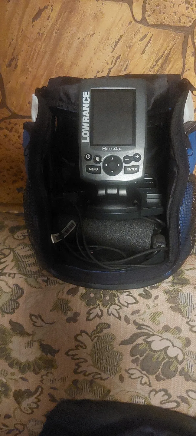 Lowrance Elite-4x Fish Finder thumbnail