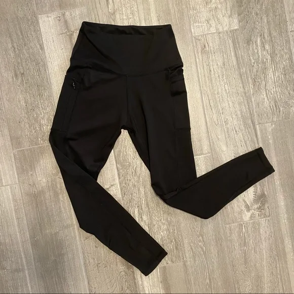 BRAND NEW LegEnd High-Waisted 7/8 Leggings - Size Small image indicator(2)