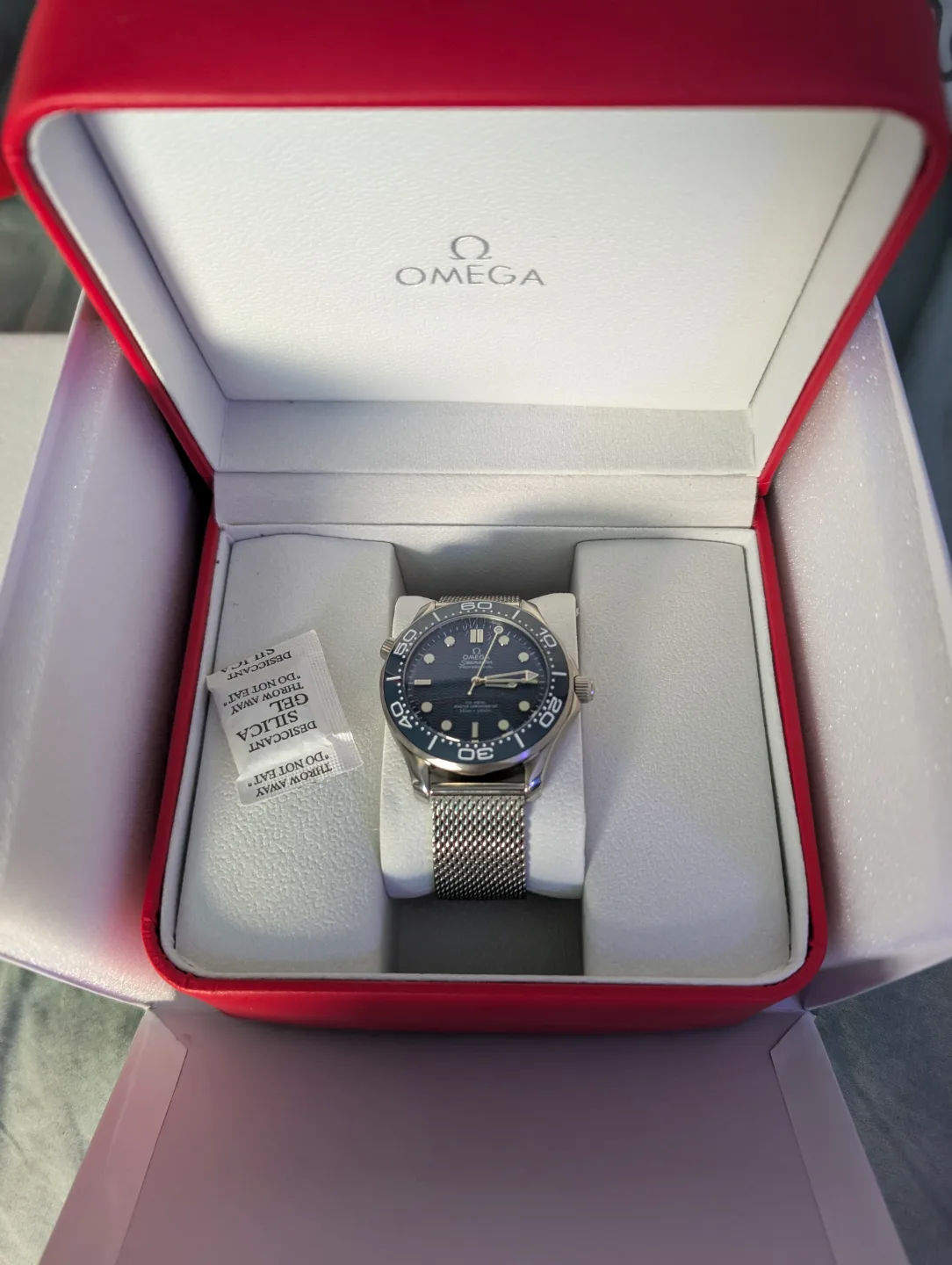 Watch with Original Box and Bag image indicator(2)