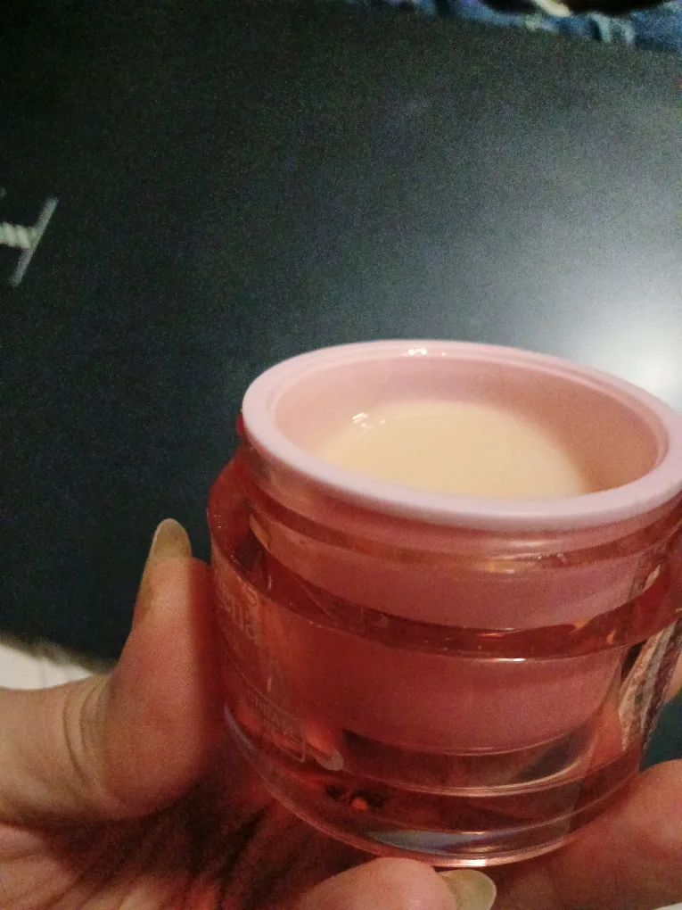 Nutrogena $38+ Night cream image indicator(2)