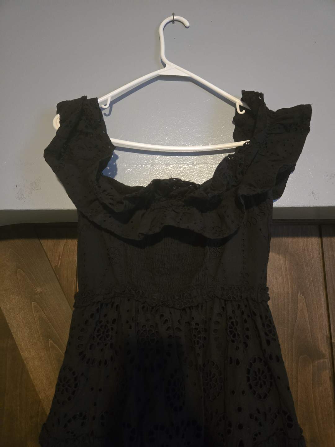 Black Eyelet Maxi Dress - photo 3