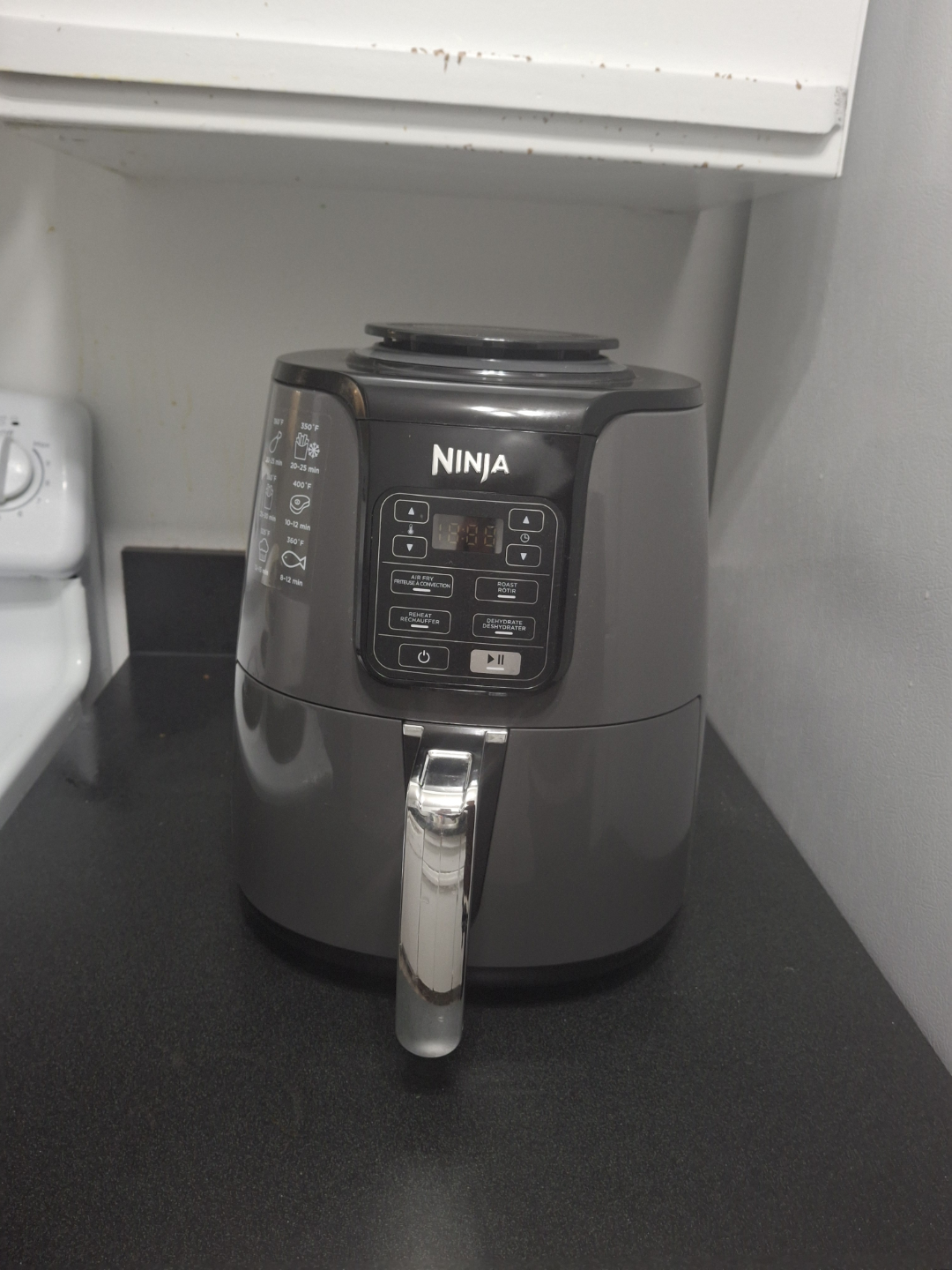 Ninja AF101 Air Fryer - photo 2