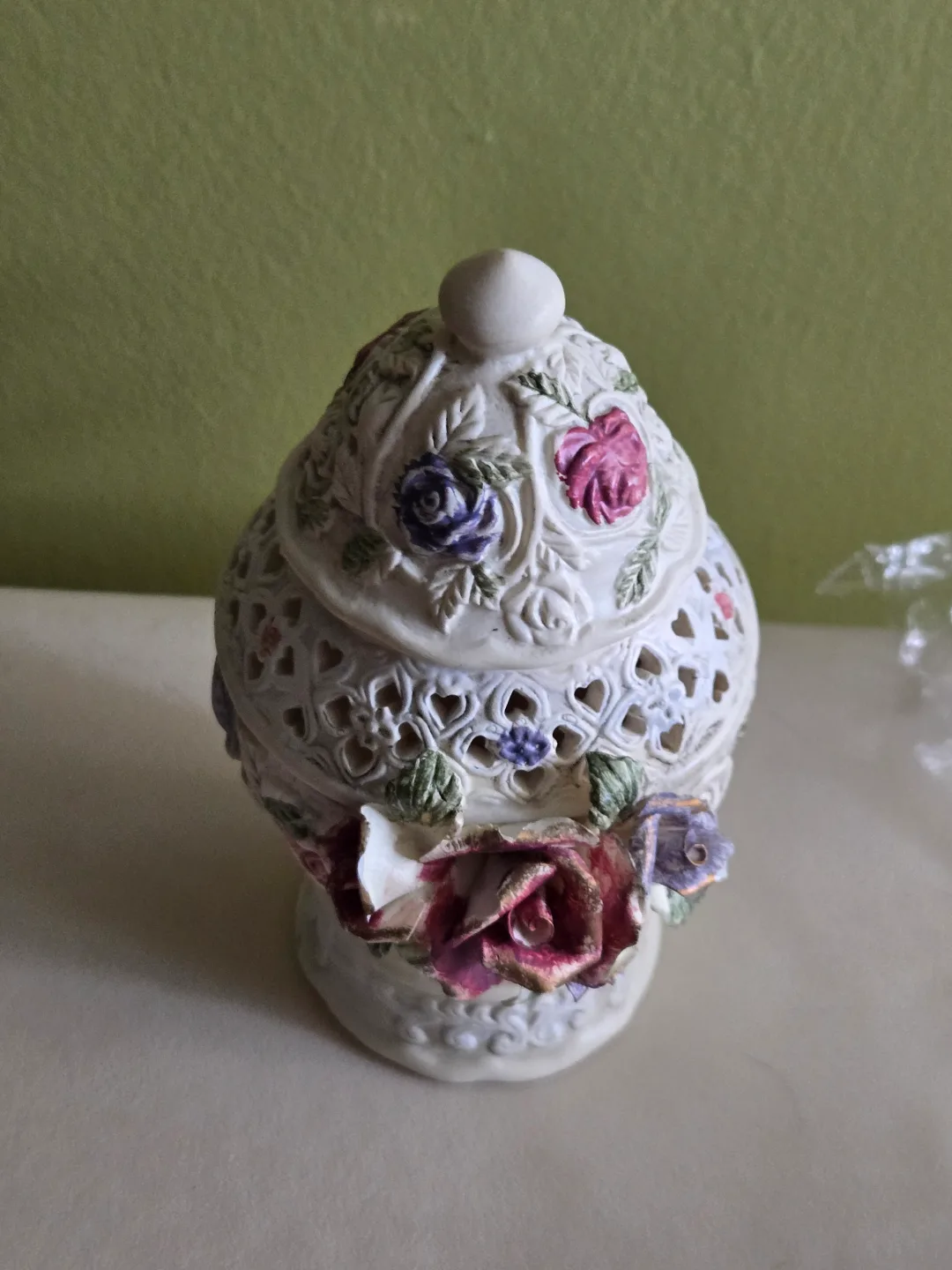 Vintage Floral Ceramic Jar with Lid 🏒 thumbnail