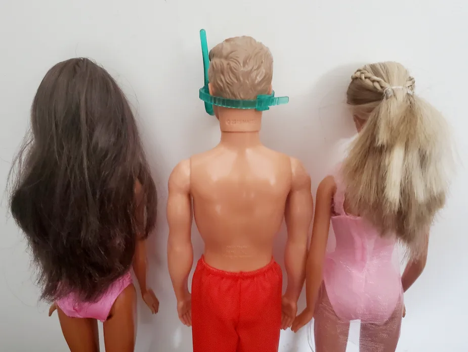 Beach Party Dolls Bundle - Barbie, Nikki and Ken image indicator(4)