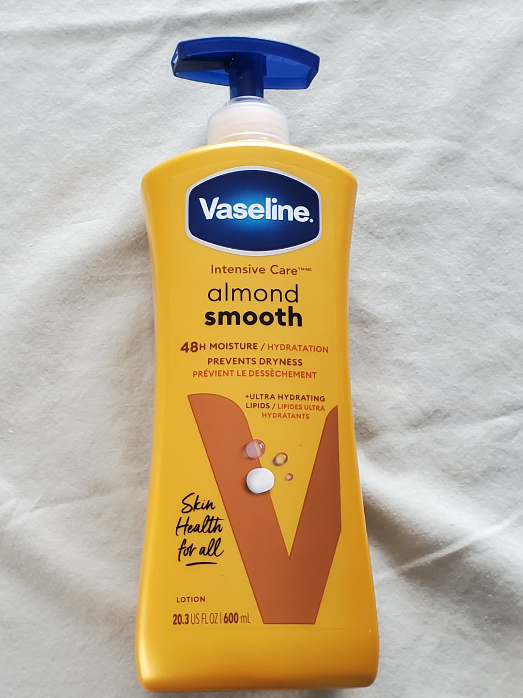 Vaseline Intensive Care Almond Smooth Lotion - 600mL