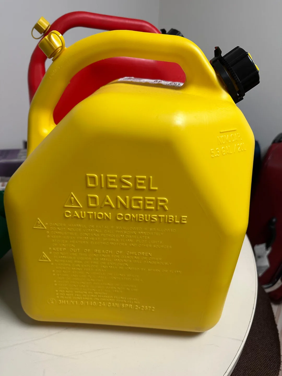 Scepter 20L  and 25 l Fuel Cans (Red and Yellow) thumbnail