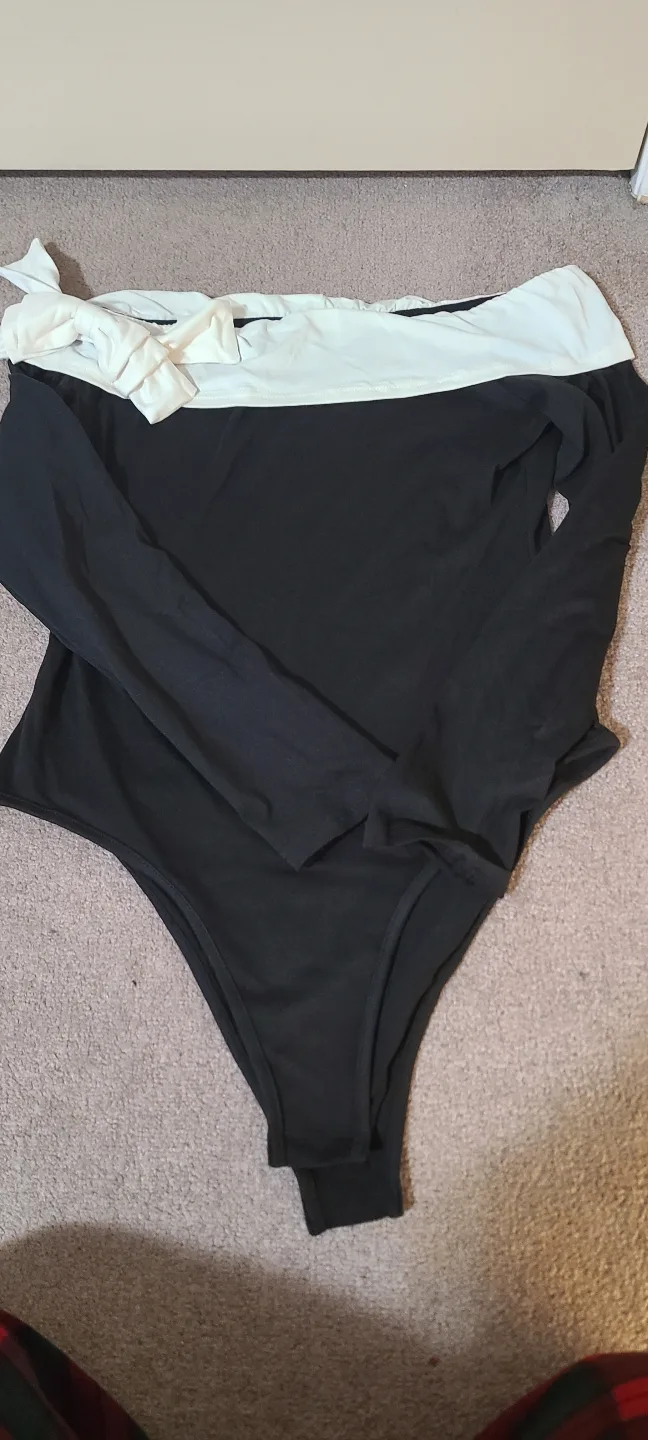 off shoulder bodysuit w cute bow thumbnail