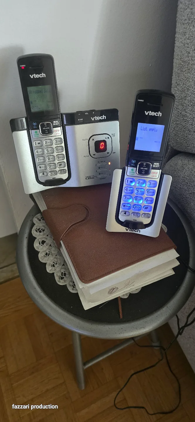 Pair of VTech DS6621 Cordless Phones with Answering Machine image indicator(2)