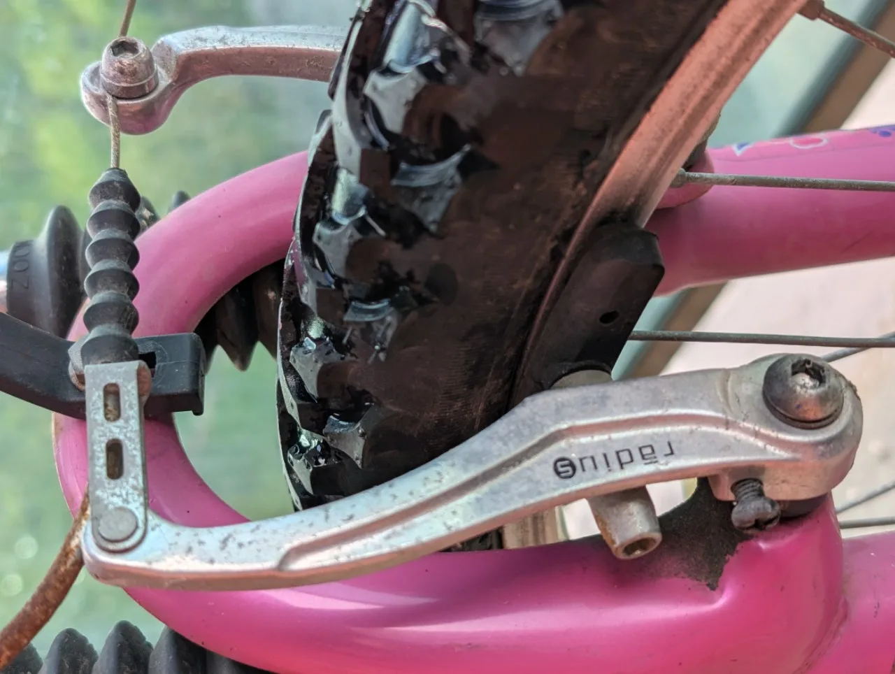 Girls' Tech Team 21-Speed Pink Mountain Bike image indicator(3)