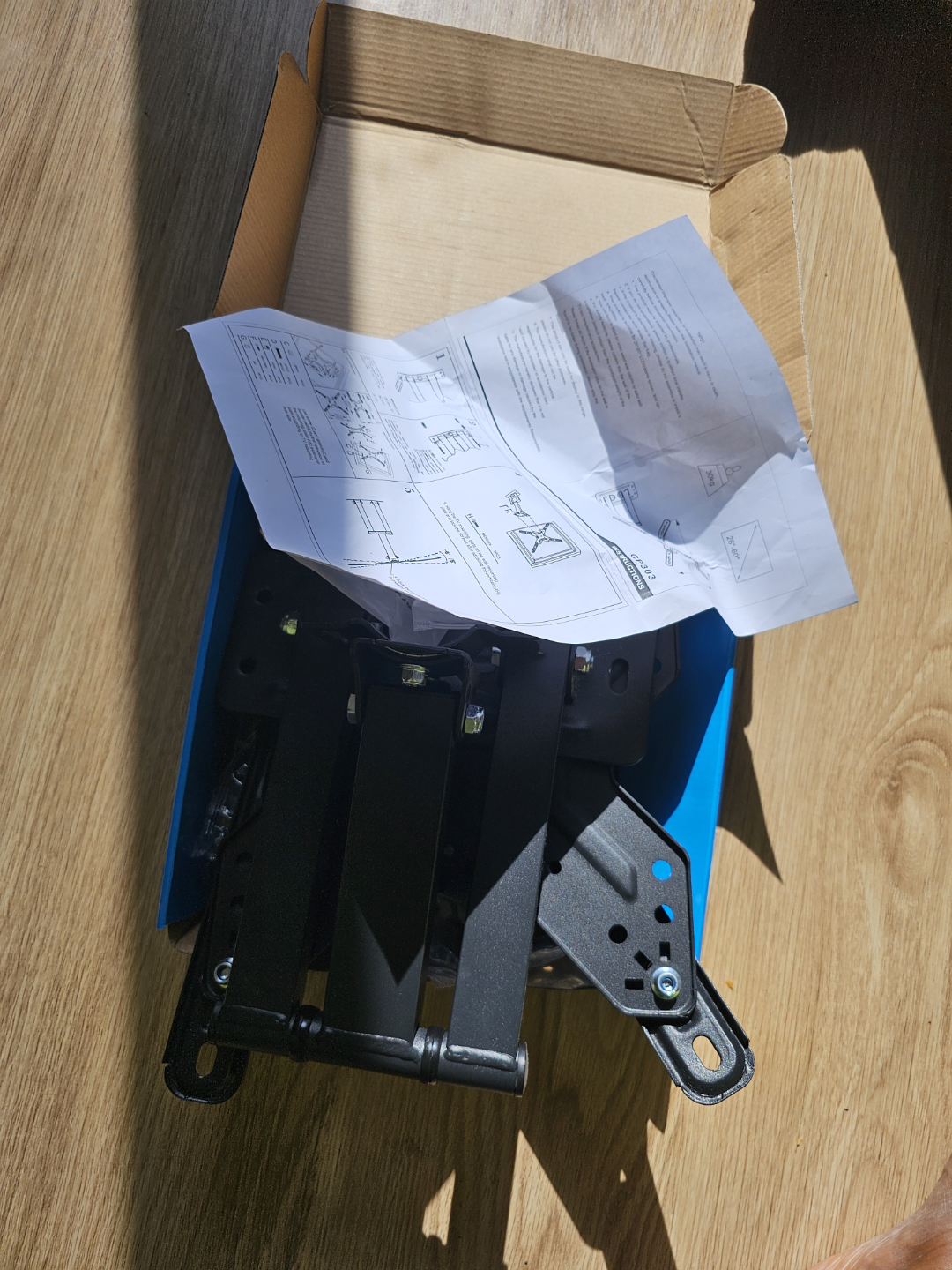 SHUMEC Full Motion TV Wall Mount for 26-60 inch TVs - photo 2